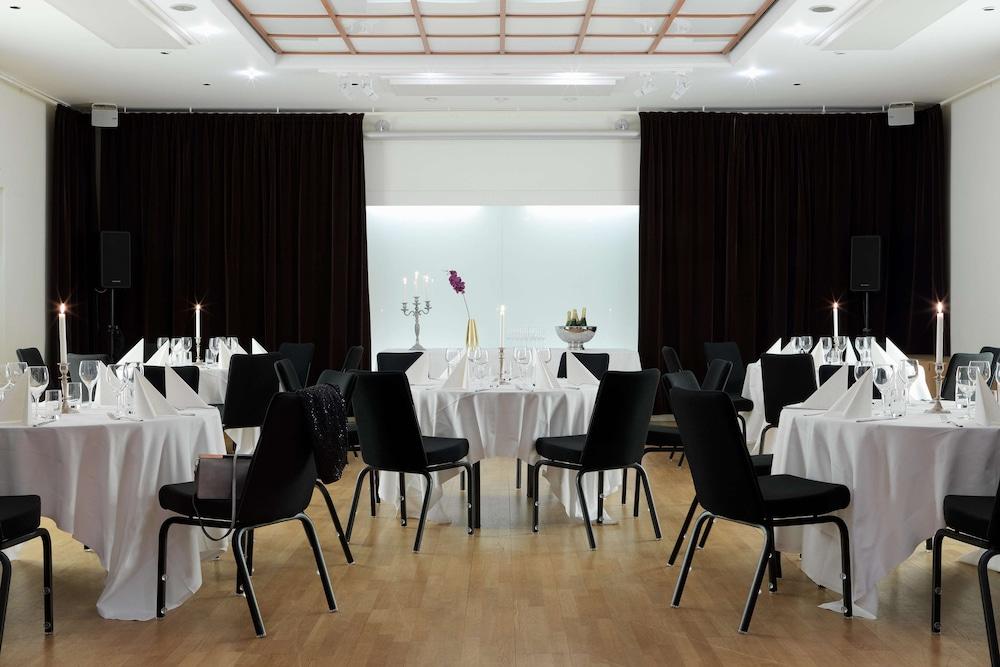 Scandic Park Stockholm Bagian luar foto